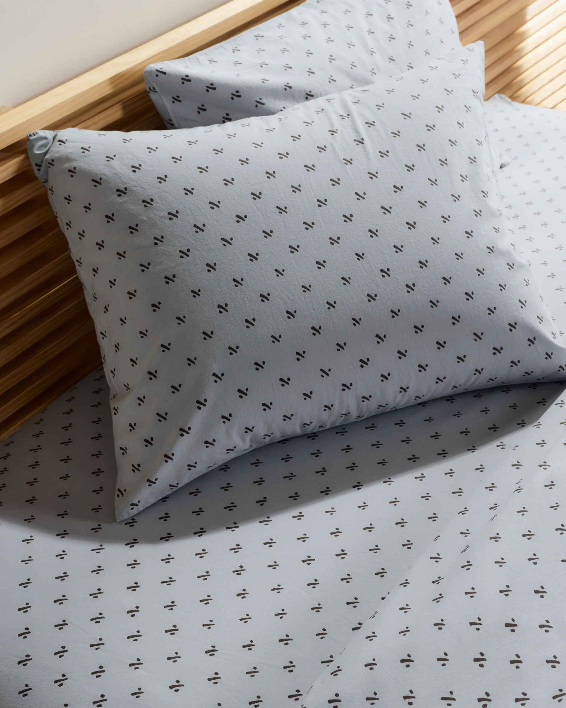 Overdyed Vintage Print Fitted Sheet (Sky) - Image 6
