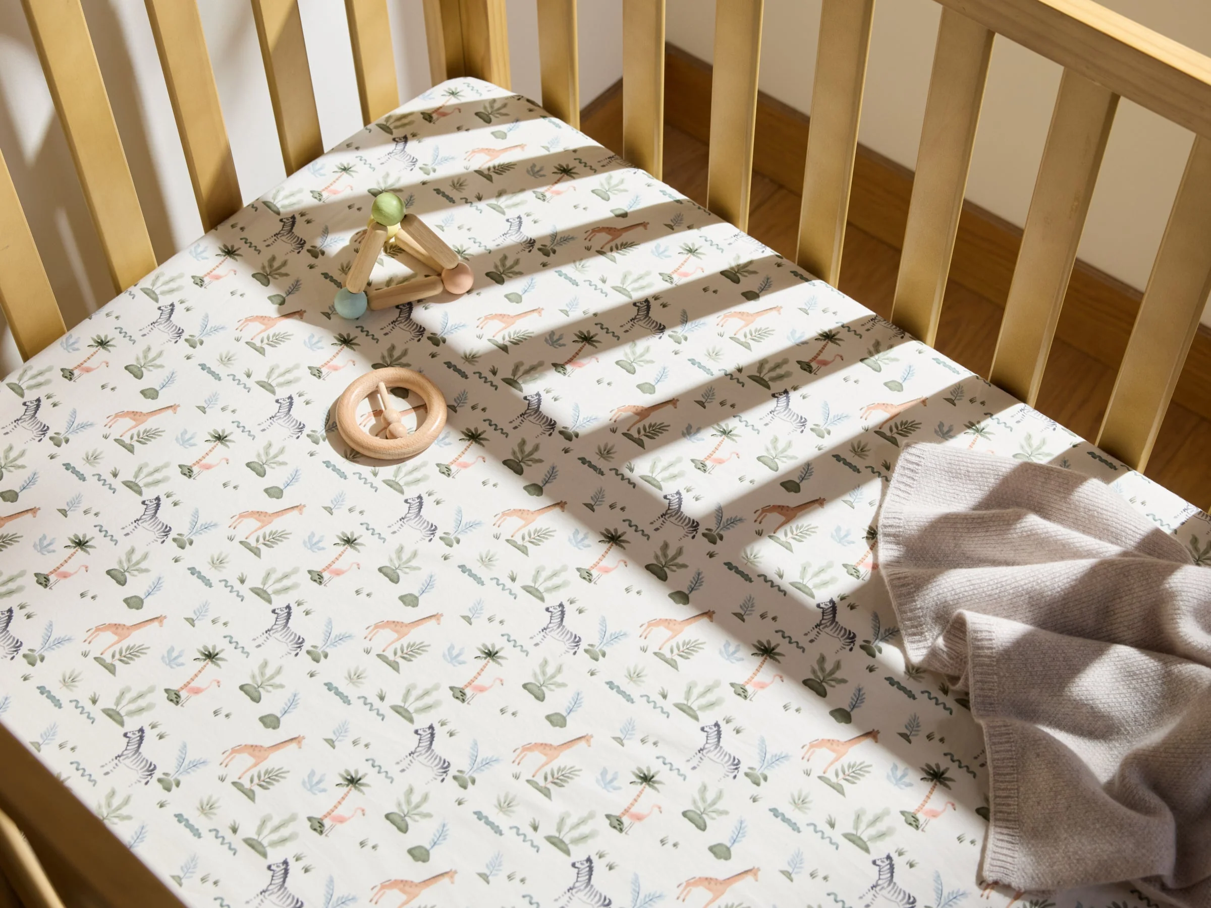Percale Crib Sheet (Animal Print) - Image 2